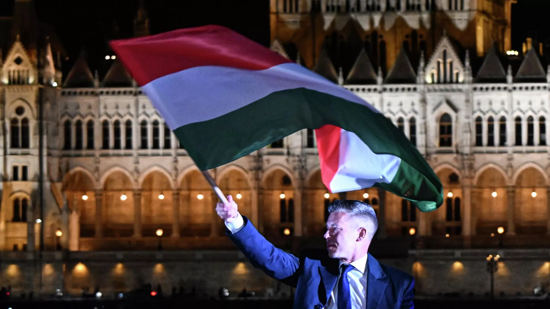Euractiv: разговоры о новой эре и сближении между ЕС и Венгрией преждевременны