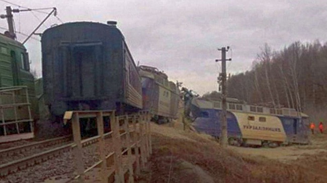 Появилось фото с места крушения украинского эшелона с системами ПВО