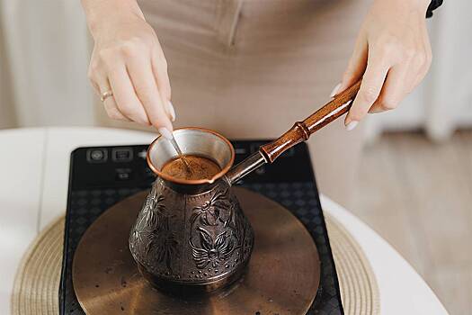 Почему горячий кофе повышает риски заболеть ОРВИ