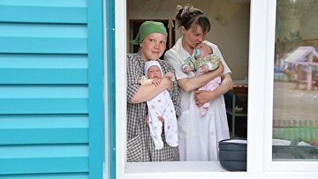 Кузнецова предлагает выдавать матерям-заключенным четыре подгузника в сутки