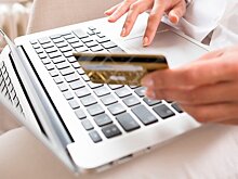 Жители Москвы стали чаще оплачивать товары и услуги банковскими картами