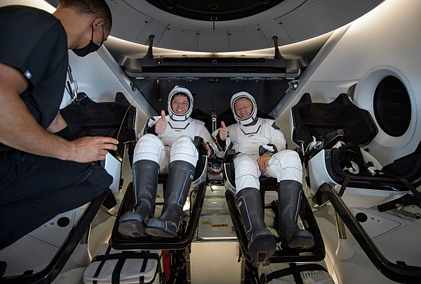Space Adventures: Роскосмос отправляет космических туристов с точностью швейцарских часов
