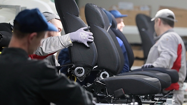 На заводах французской Faurecia меняют вывески