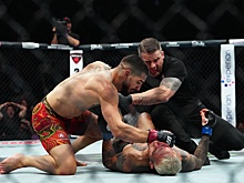 Топурия нокаутировал Оливейру и стал новым чемпионом UFC в легком весе