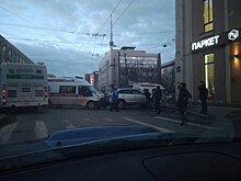 Скорая, которая приехала на место ДТП в Петербурге, врезалась в авто пострадавшего