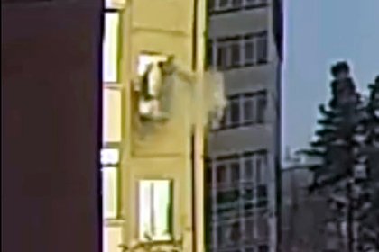 Россиянин погиб из-за взрыва самогонного аппарата в многоэтажном доме