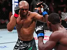 Экс-чемпион UFC Усман одержал победу в главном бою турнира в Атланте
