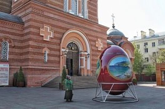 В Краснодар привезли пасхальное яйцо высотой в четыре метра