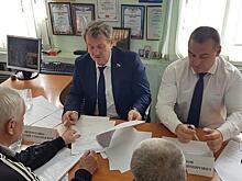 Из-за мусорной реформы дворы в Еманжелинске заросли грязью