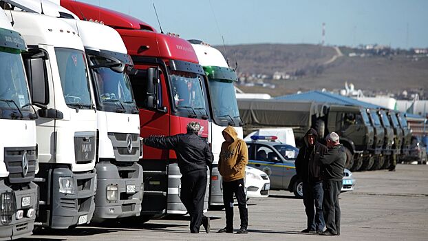 На въезд в Грузию скопилось более тысячи грузовиков