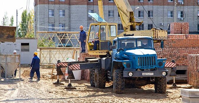Астраханский губернатор потребовал от подрядчиков организовать работу в Наримановском психоневрологическом интернате в три смены