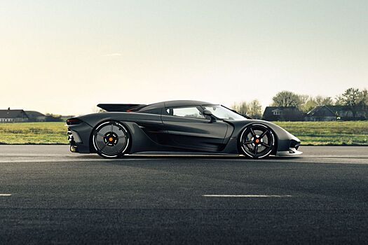 Гиперкар Koenigsegg установил новый рекорд скорости на дистанции в полмили