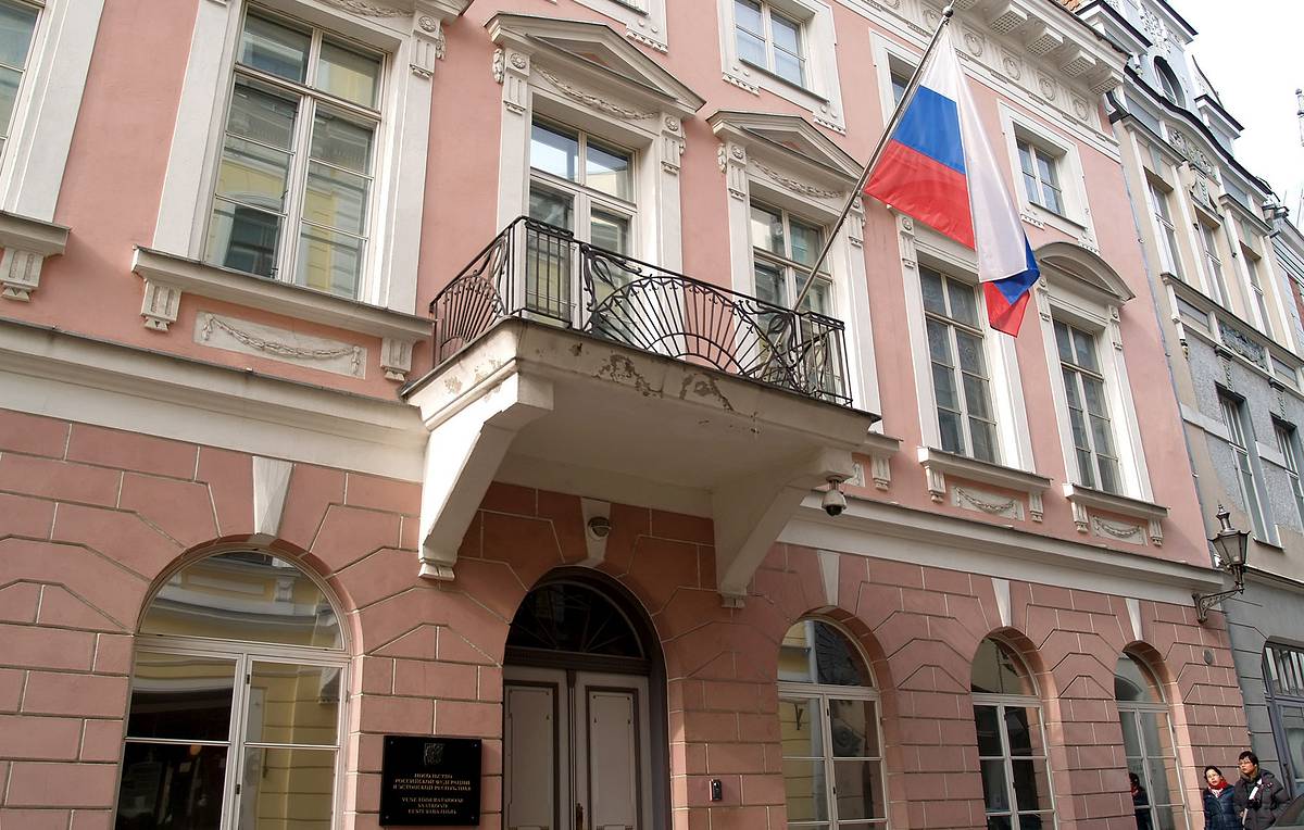Посольство РФ в Эстонии возобновило предоставление услуг в полном объеме