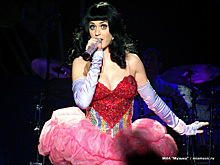 Katy Perry занялась выпуском женской обуви