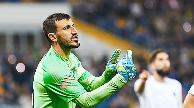 Джанаев получил травму на разминке перед «Спартаком». В воротах – Николай Заболотный