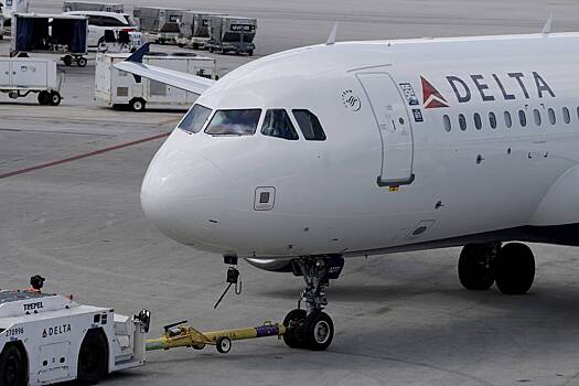 Авиакомпания выгнала инвалида с места возле аварийного выхода и нарвалась на иск