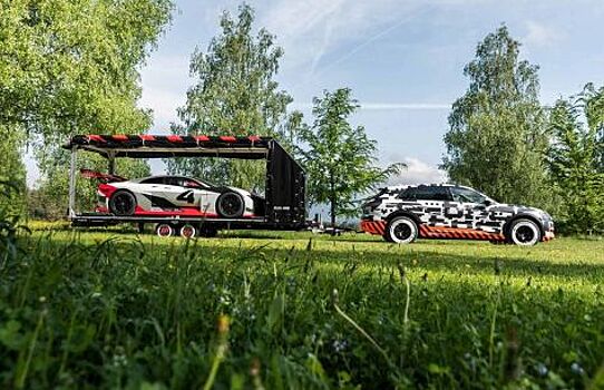 Audi E-tron Quattro представят на форуме в Германии