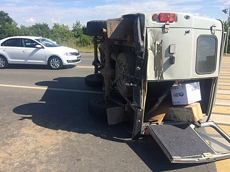 Audi протаранил УАЗ и Daewoo в Самарской области: водитель и пассажир пострадали