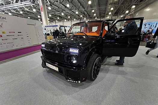 Странный тюнинг Lada Niva Legend в стиле G-Class сняли на фото