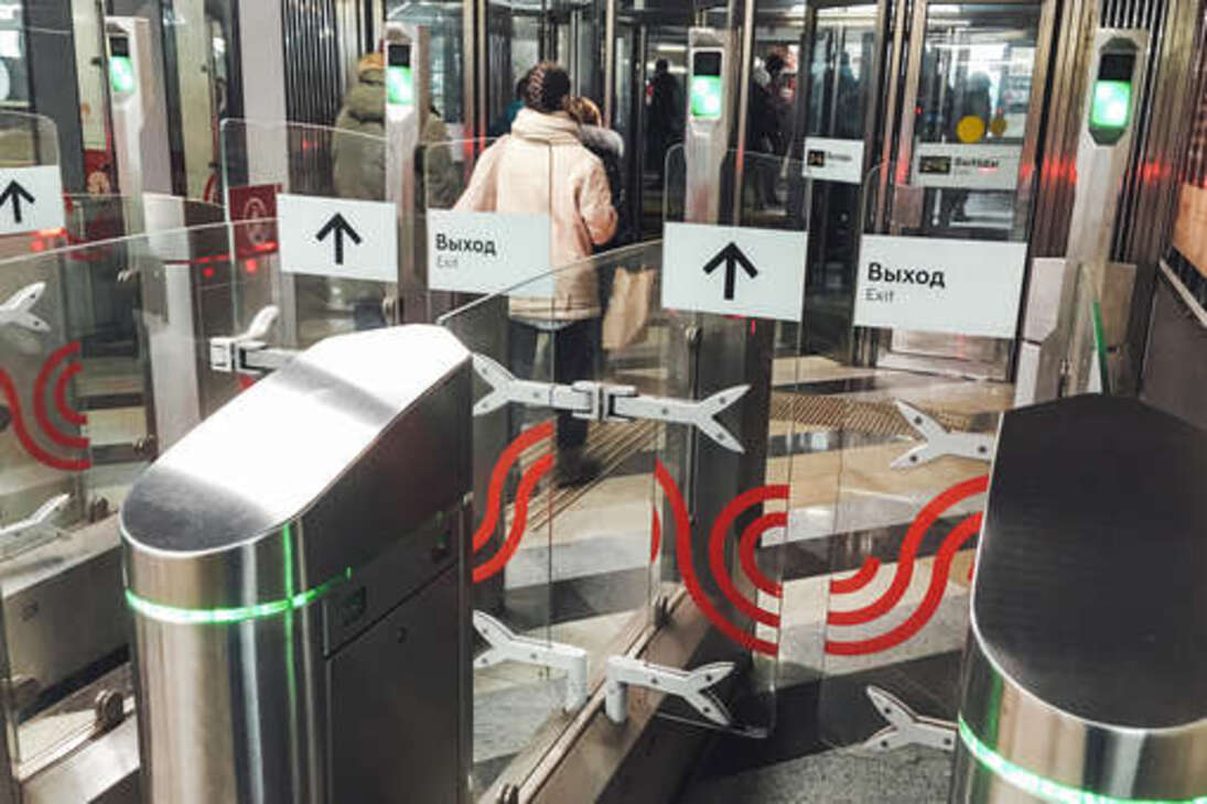 закрыта замоскворецкая линия метро. станция серпуховско-тимирязевской линии московского метрополитена. серпуховско-тимирязевская линия апрель-май 2017. серпуховско-тимирязевская линия участка. серпуховско тимирязевская линия сегодня.