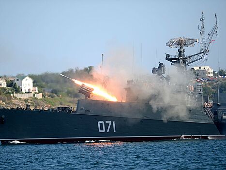 Корабли ЧФ поразили ракету-мишень в Черном море