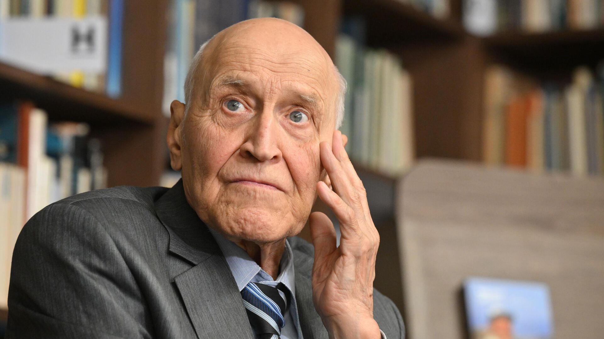 Телеведущего Николая Дроздова втянули в историю с мошенничеством: похищено 7,5 миллионов