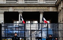 Конституционный совет Франции сделал пенсионную реформу еще более жесткой