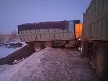 В Сорочинске «Скания» врезалась в два «КАМАЗа». Погиб водитель одного из грузовиков