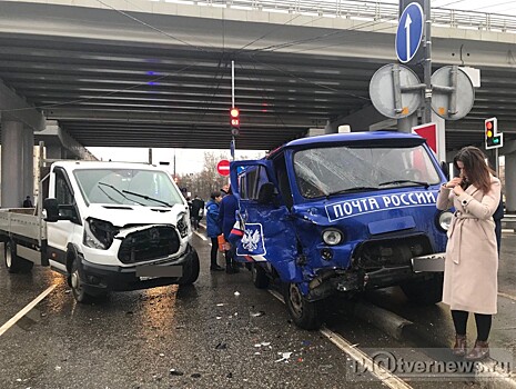 Трое сотрудников "Почты России" находятся в больнице после аварии