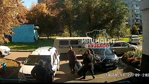 Соцсети: кемеровчанин разбился насмерть рядом с многоэтажкой