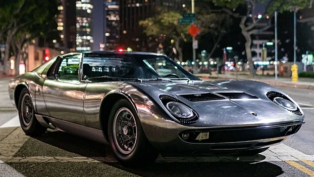 В США на аукционе продадут уникальный Lamborghini