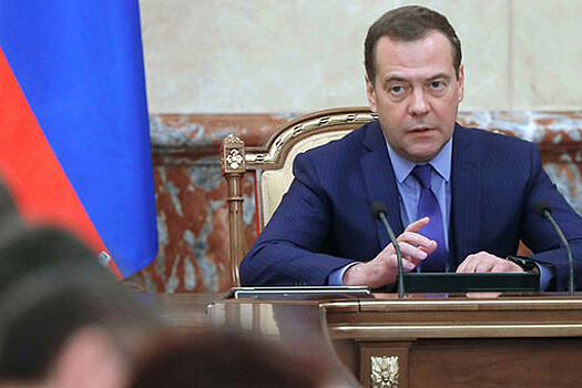Медведев поручил главам регионов организовать выполнение нацпроектов