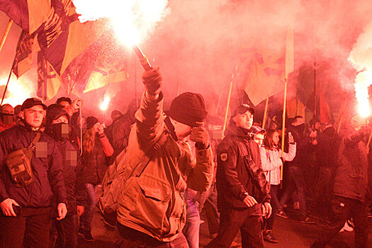 Украинские националисты запустили флешмоб против "вторжения России"