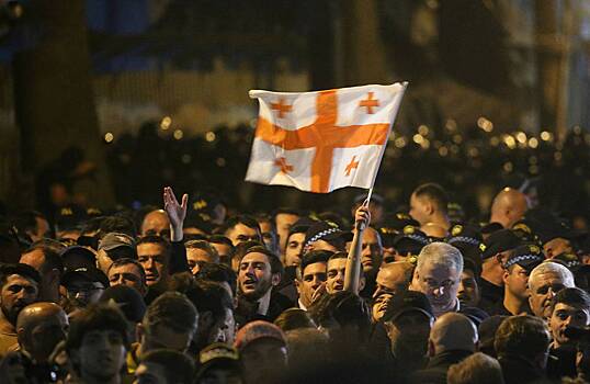 В Грузии заявили о планах митингующих штурмом взять дом правительства