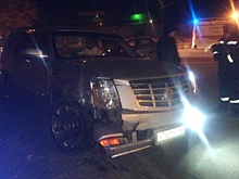 В Энгельсе женщина на люксовом «Кадиллаке» попала в ДТП с другой иномаркой