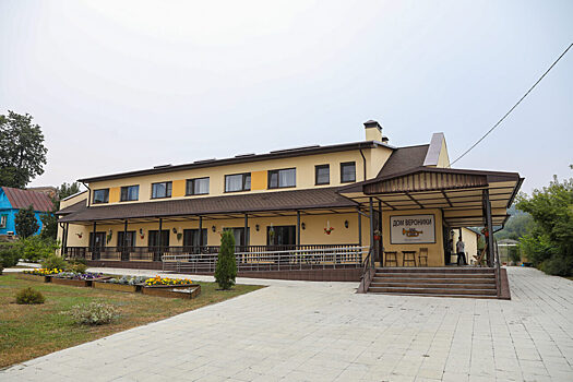 Леонид Слуцкий и Олег Мельниченко посетили пансион для молодых инвалидов