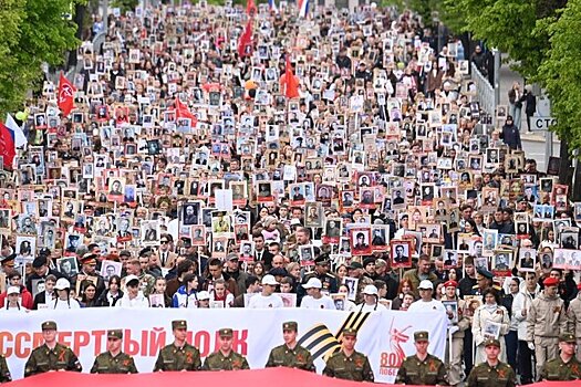 "Как будто в мае 1945-го": "Бессмертный полк" шагает по Казани