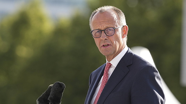 Мерц помирился с да Силвой после скандальных высказываний