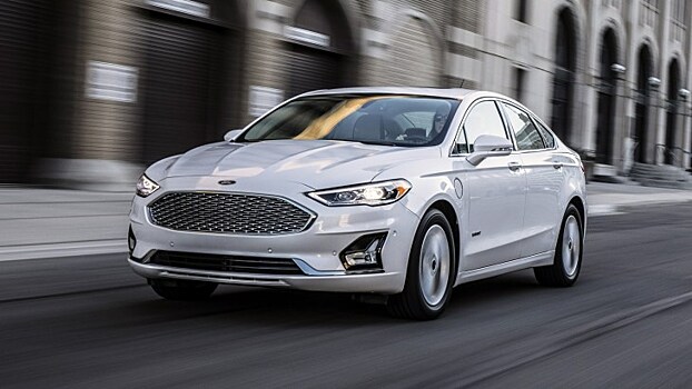Ford «освежил» Mondeo