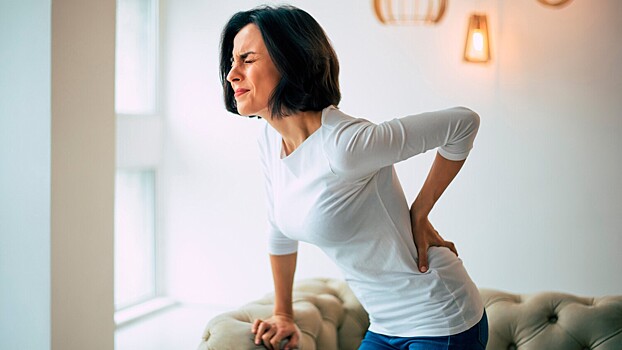 Невролог запретила лежать при боли в спине