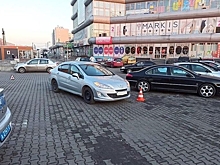 В Калининграде на парковке автомобиль сбил 6-летнего ребёнка