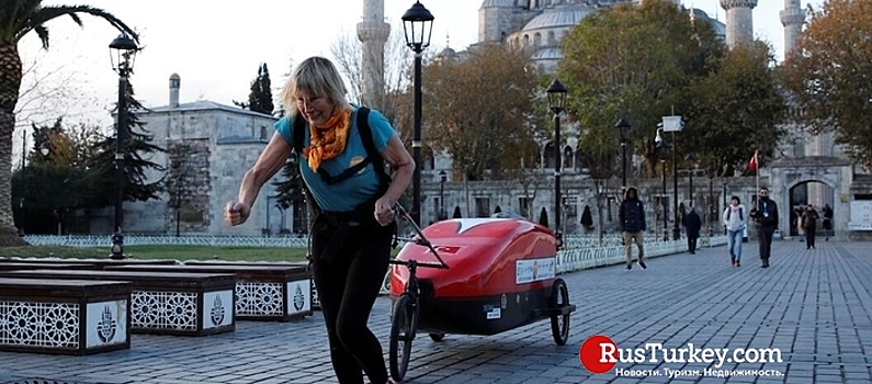 73-летняя британская путешественница прибыла в Стамбул