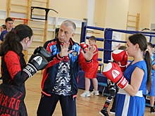 Курский губернатор наградил отличившихся спортсменов региона