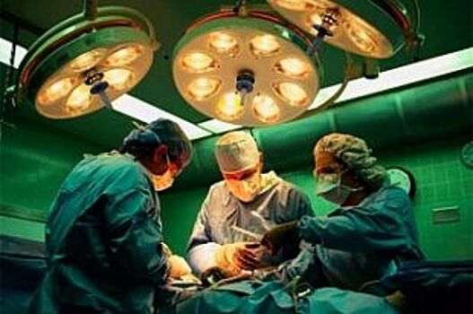 Хирурги Кубани удалили у девушки 25-сантиметровую опухоль
