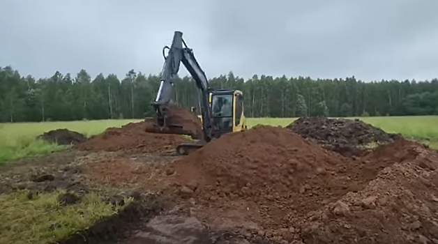Переехавшая в Нижегородскую область канадская семья начала строить дом