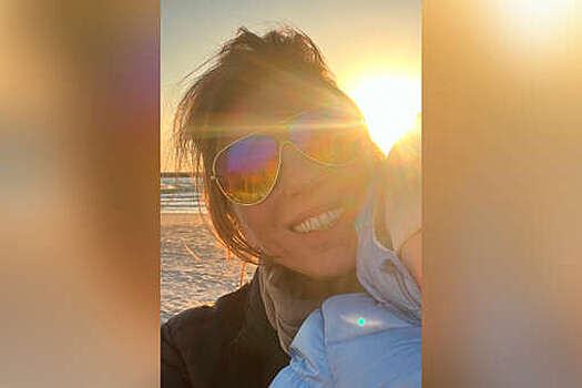 Блогерша Светлана Бондарчук показала фото сына на море