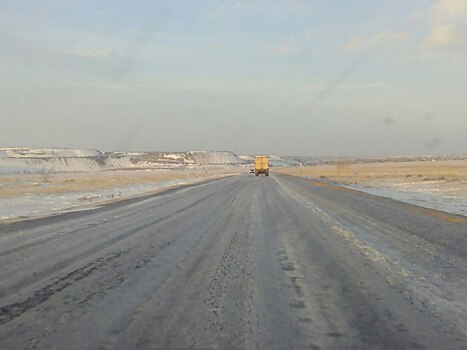 В Башкирии на трассе М-5 из-за снега образовалась многокилометровая пробка