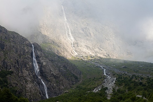 В Северной Осетии сократили погранзоны для доступа туристов