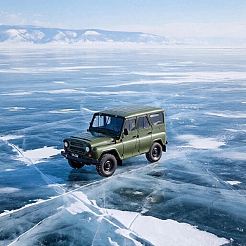 На Байкале машина с иностранными туристами провалилась под лед: есть жертвы