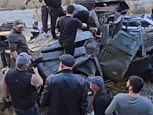 Стало известно о состоянии пострадавших, опрокинувшихся на грузовике в Дагестане